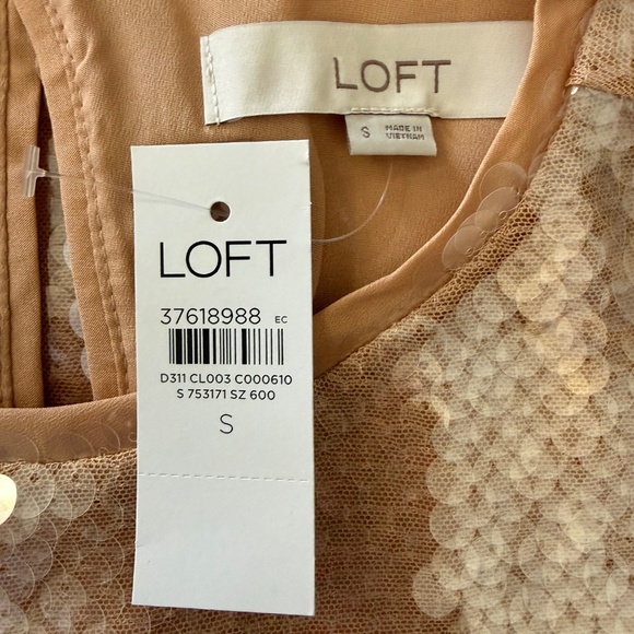 Loft NWT clear sequins blouse. Size small - Picture 5 of 5